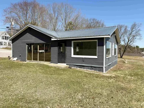 77 Pierce Road Barrington NH 03825