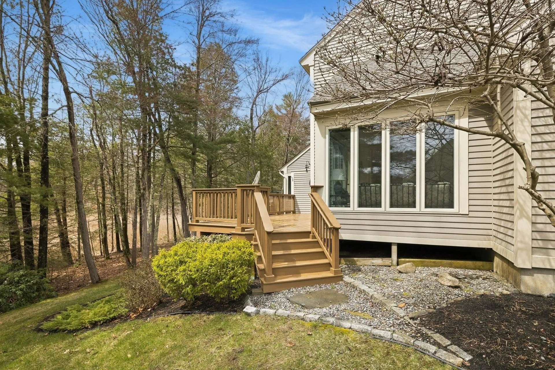 25 Peninsula Drive Stratham NH 03885