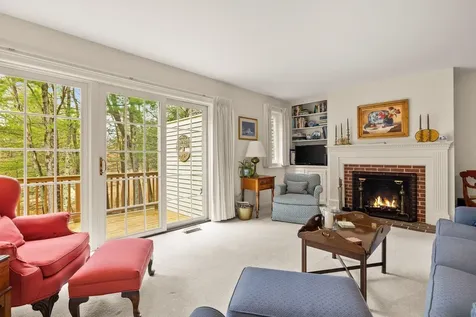 25 Peninsula Drive Stratham NH 03885
