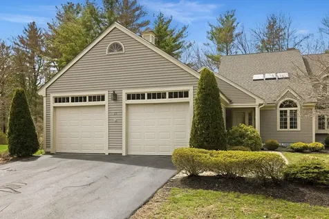 25 Peninsula Drive Stratham NH 03885
