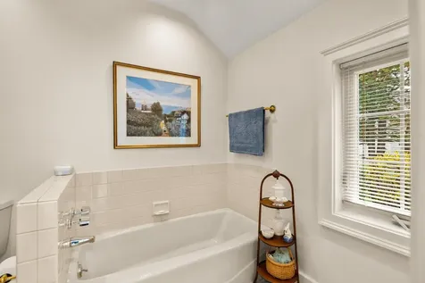 25 Peninsula Drive Stratham NH 03885
