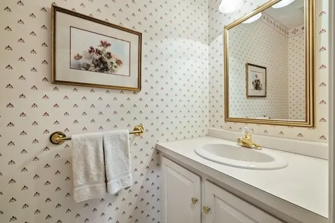 25 Peninsula Drive Stratham NH 03885