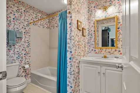 25 Peninsula Drive Stratham NH 03885