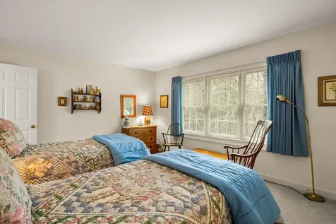 25 Peninsula Drive Stratham NH 03885
