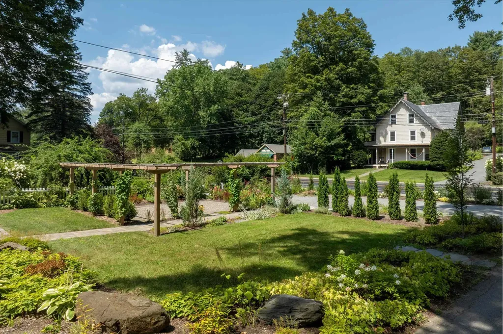 192 Western Avenue Brattleboro VT 05301