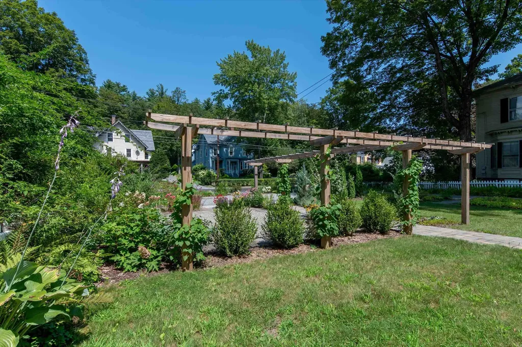 192 Western Avenue Brattleboro VT 05301
