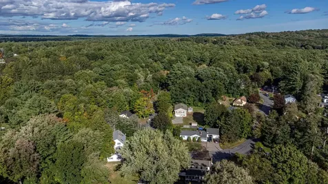 18 Center Circle Plaistow NH 03865