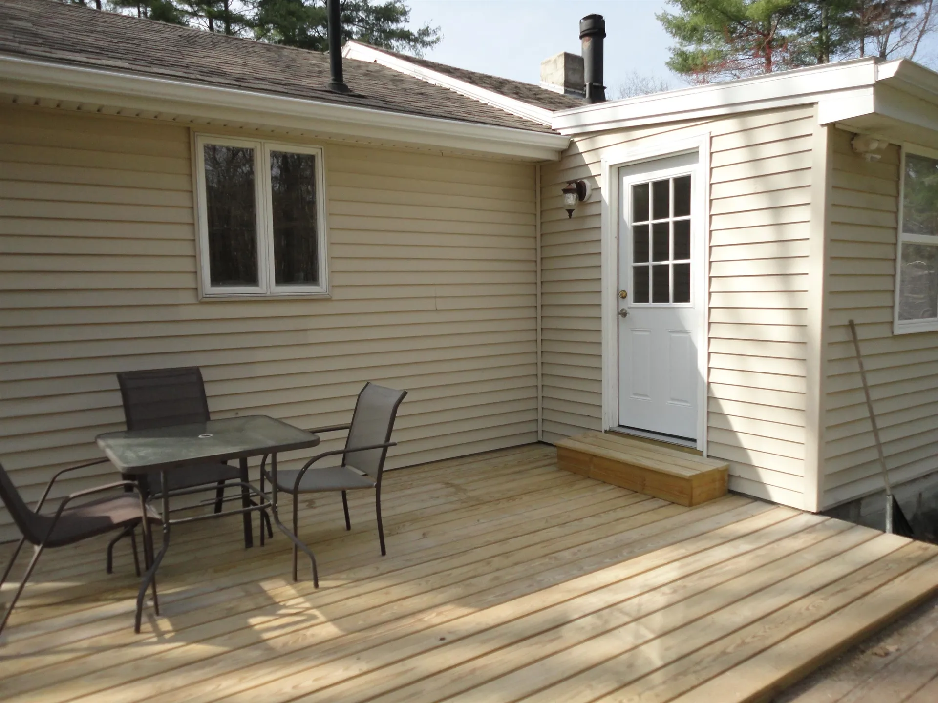 13 Hall Road Londonderry NH 03053