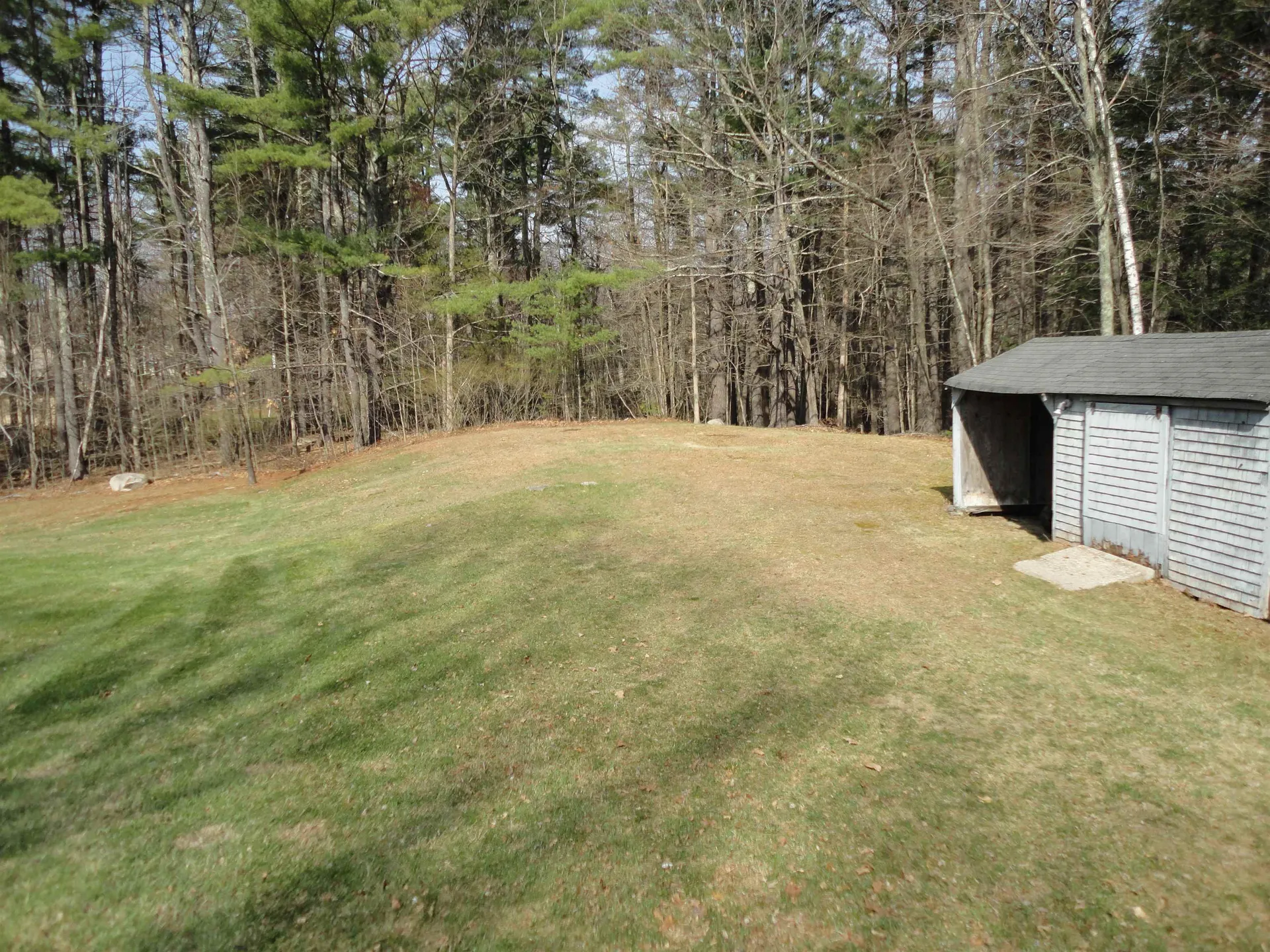 13 Hall Road Londonderry NH 03053