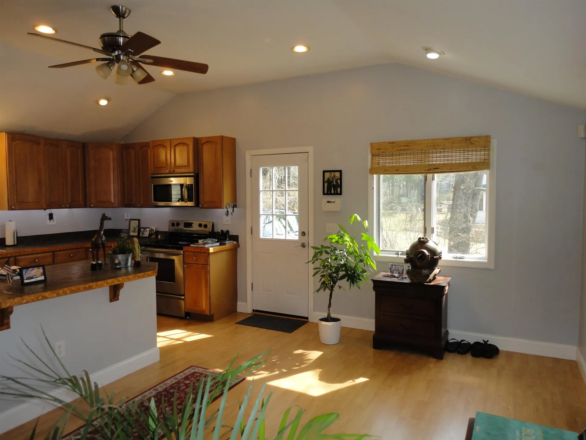 13 Hall Road Londonderry NH 03053