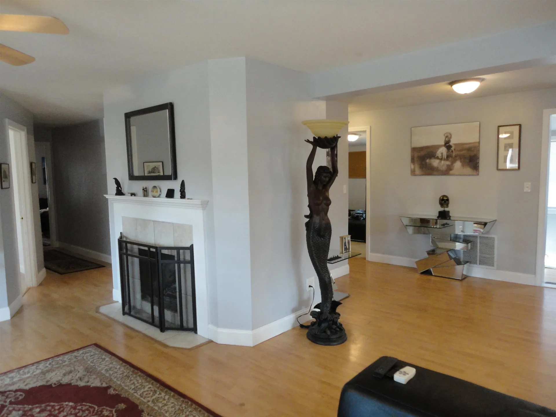 13 Hall Road Londonderry NH 03053