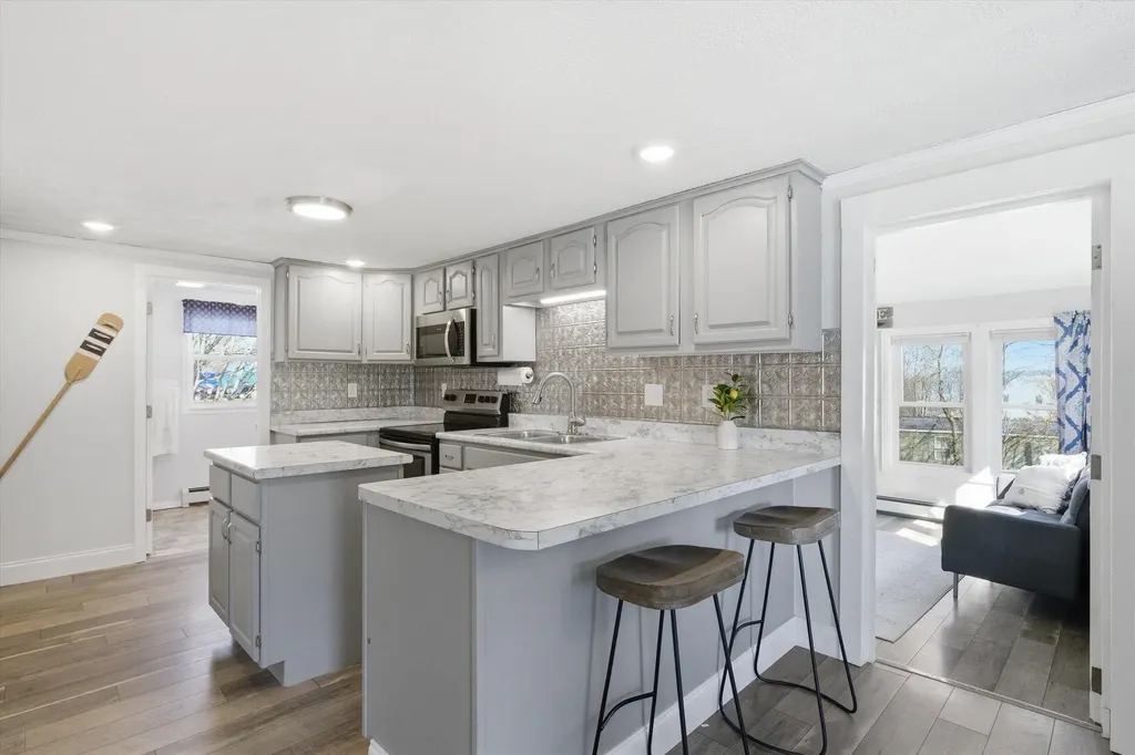 35 Lake Road Epsom NH 03234