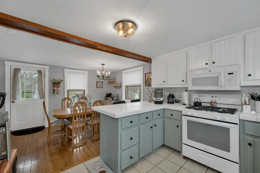 256 Pine Street Laconia NH 03246