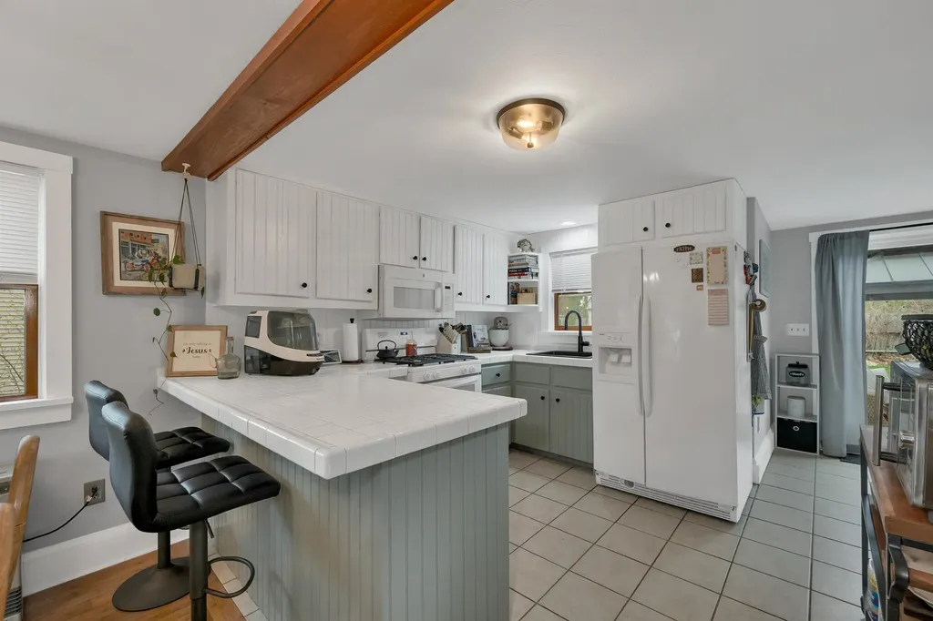 256 Pine Street Laconia NH 03246