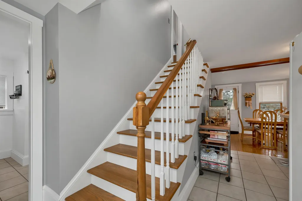 256 Pine Street Laconia NH 03246