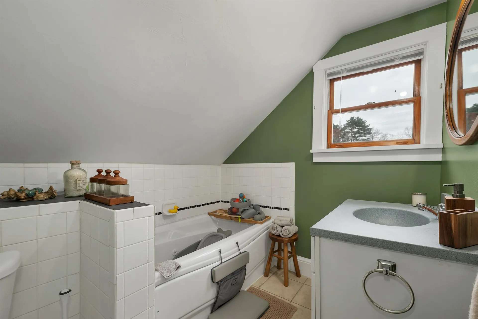 256 Pine Street Laconia NH 03246