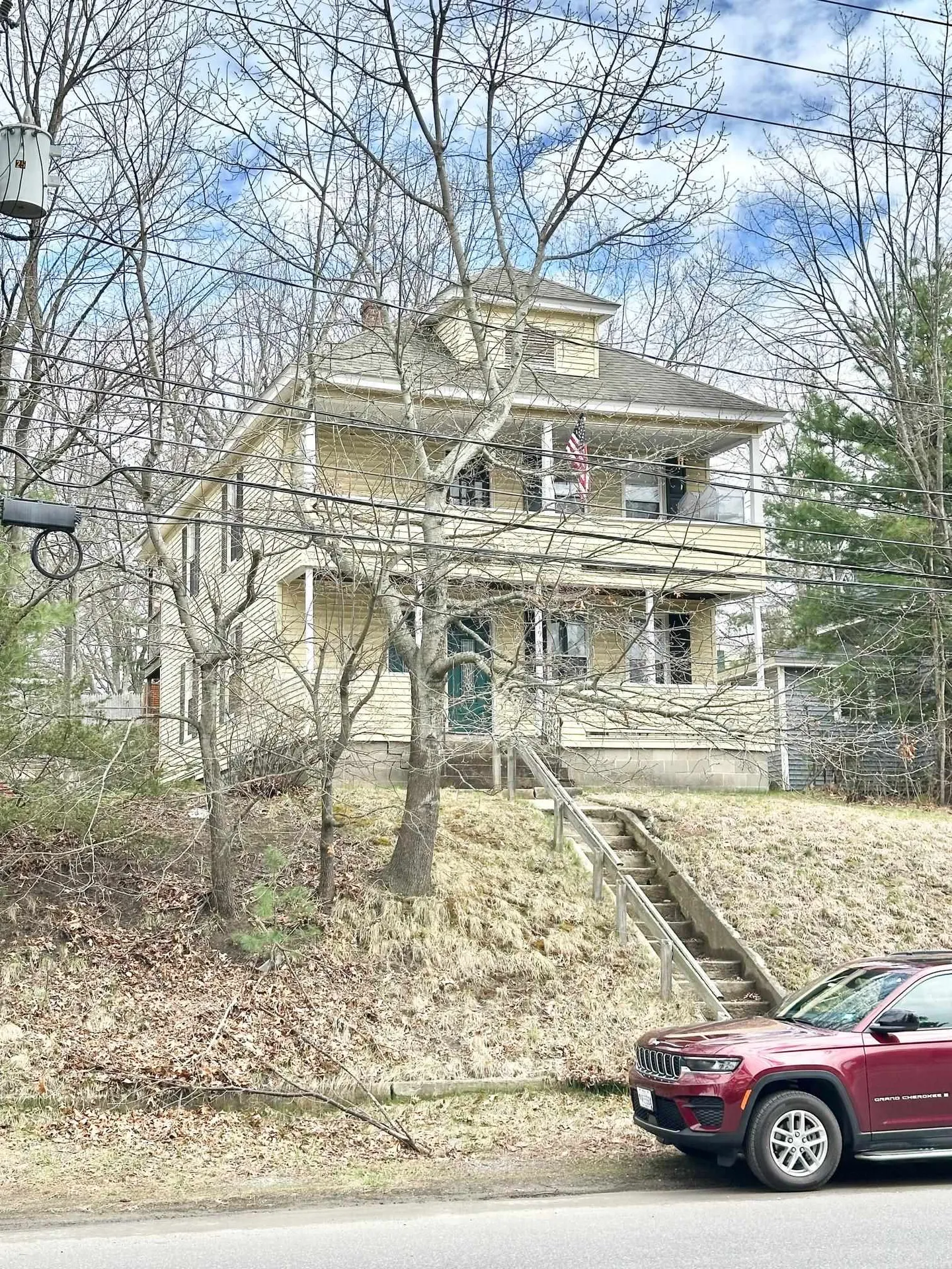 477-479 Calef Road Manchester NH 03103