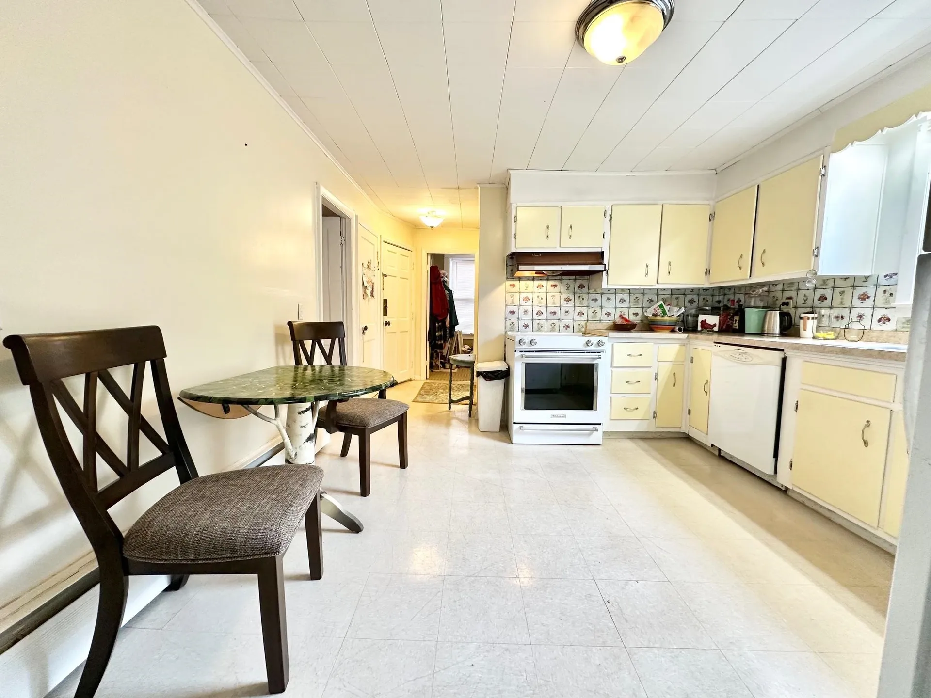477-479 Calef Road Manchester NH 03103