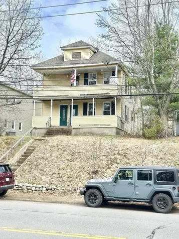 477-479 Calef Road Manchester NH 03103