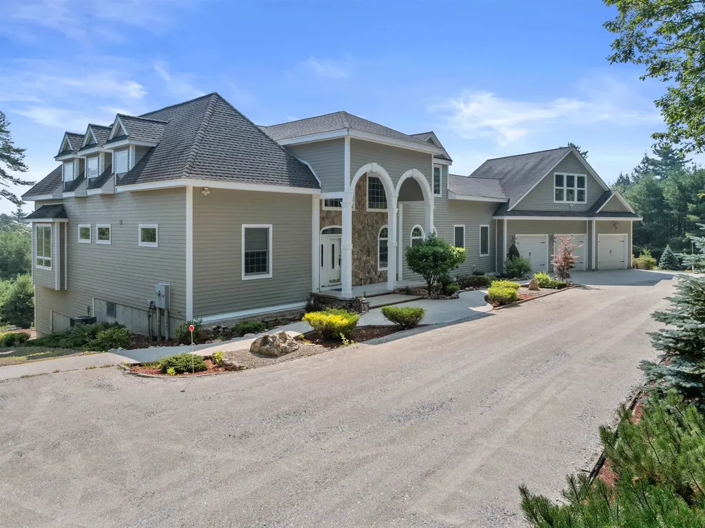 42 High Ridge Road Moultonborough NH 03254