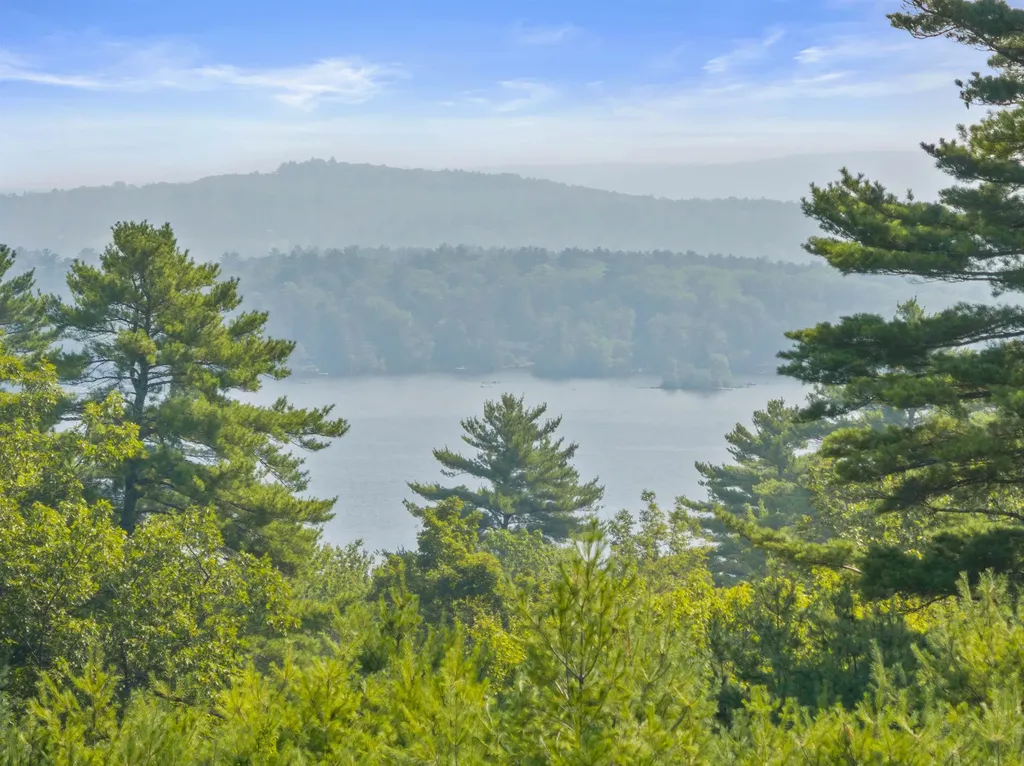 42 High Ridge Road Moultonborough NH 03254