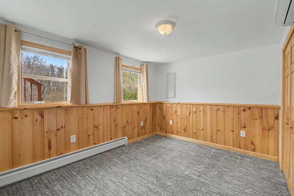 541 Sand Road Colchester VT 05446