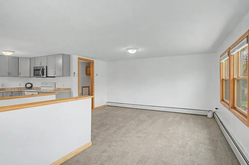 541 Sand Road Colchester VT 05446