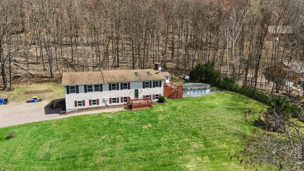 541 Sand Road Colchester VT 05446
