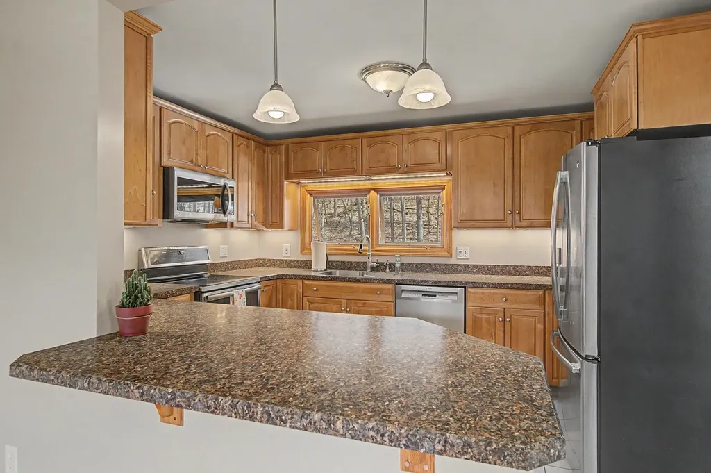 541 Sand Road Colchester VT 05446