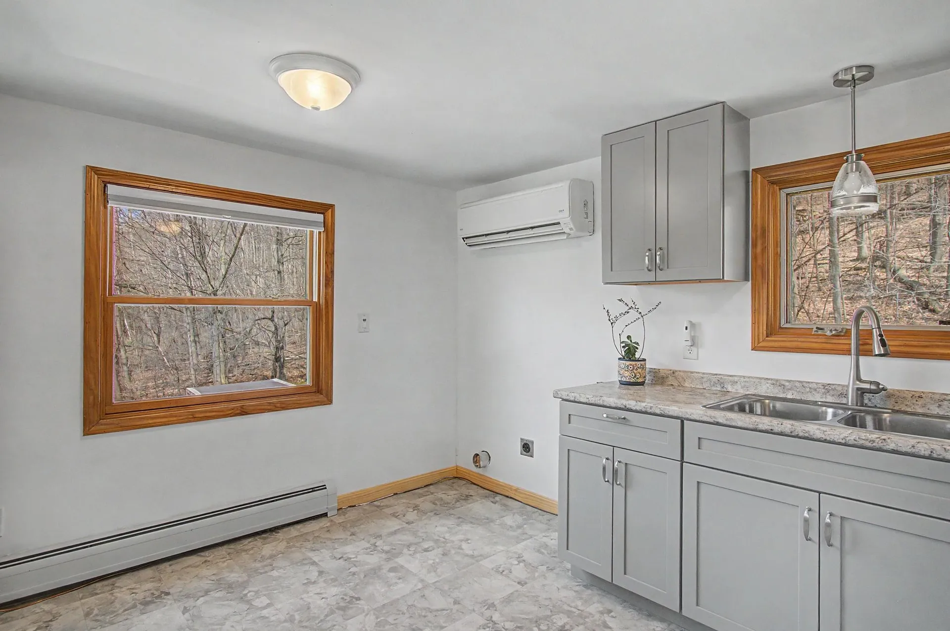 541 Sand Road Colchester VT 05446