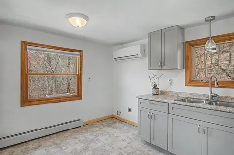 541 Sand Road Colchester VT 05446