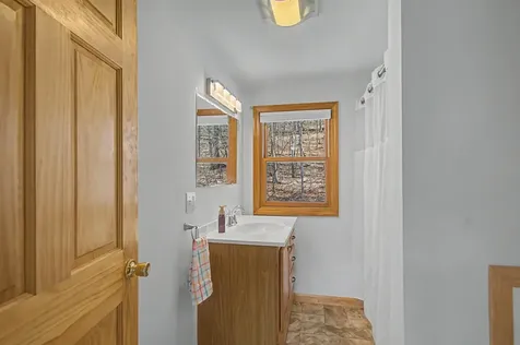 541 Sand Road Colchester VT 05446