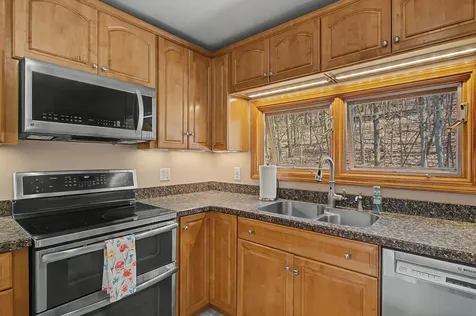 541 Sand Road Colchester VT 05446