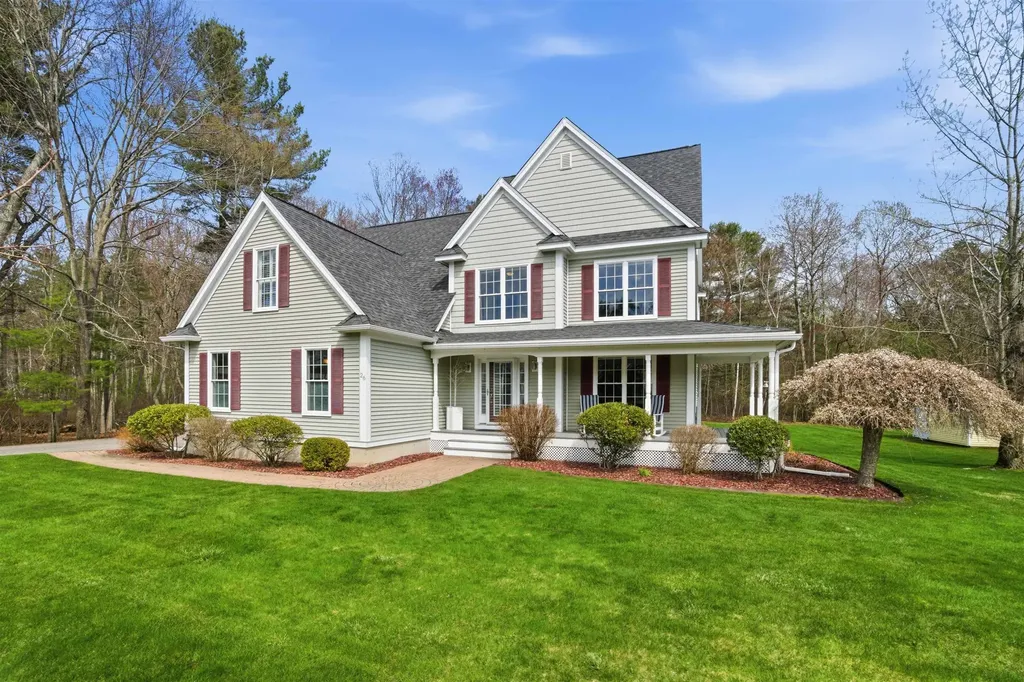26 Flintlock Road Salem NH 03079