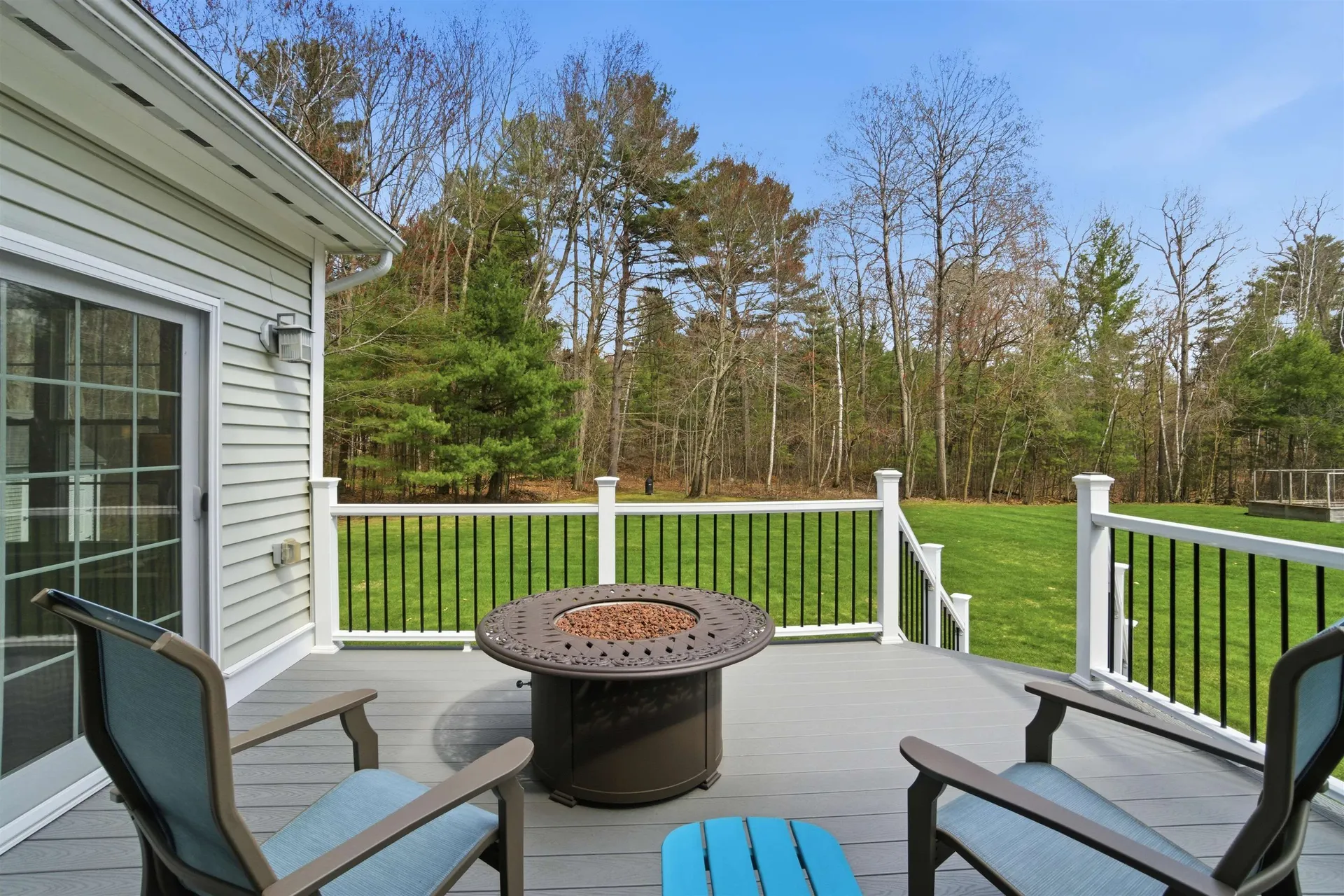 26 Flintlock Road Salem NH 03079