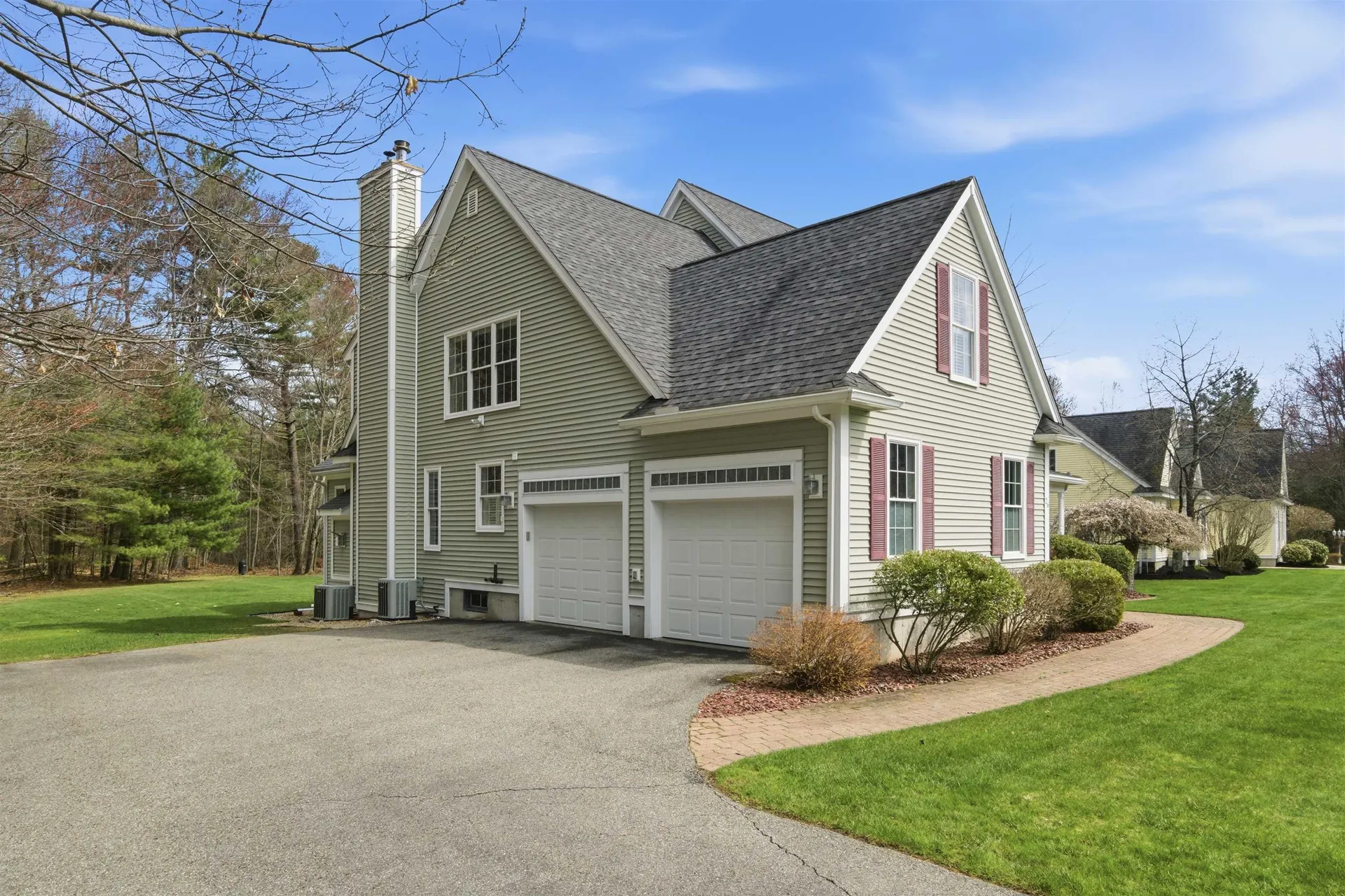 26 Flintlock Road Salem NH 03079