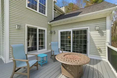 26 Flintlock Road Salem NH 03079
