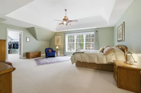 26 Flintlock Road Salem NH 03079