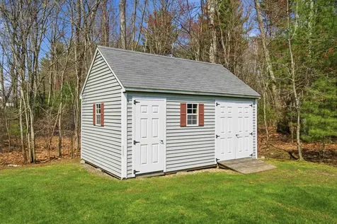 26 Flintlock Road Salem NH 03079