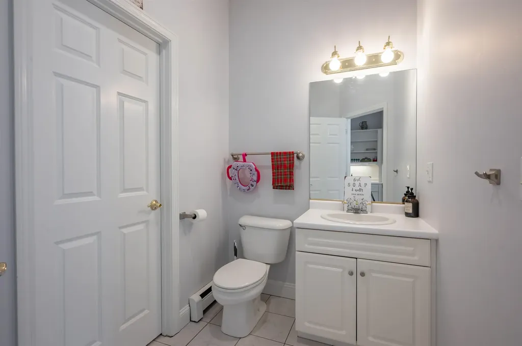 3 Foxberry Drive New Boston NH 03070
