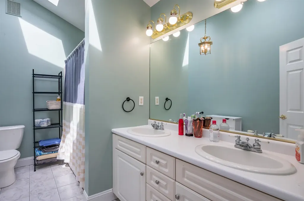 3 Foxberry Drive New Boston NH 03070