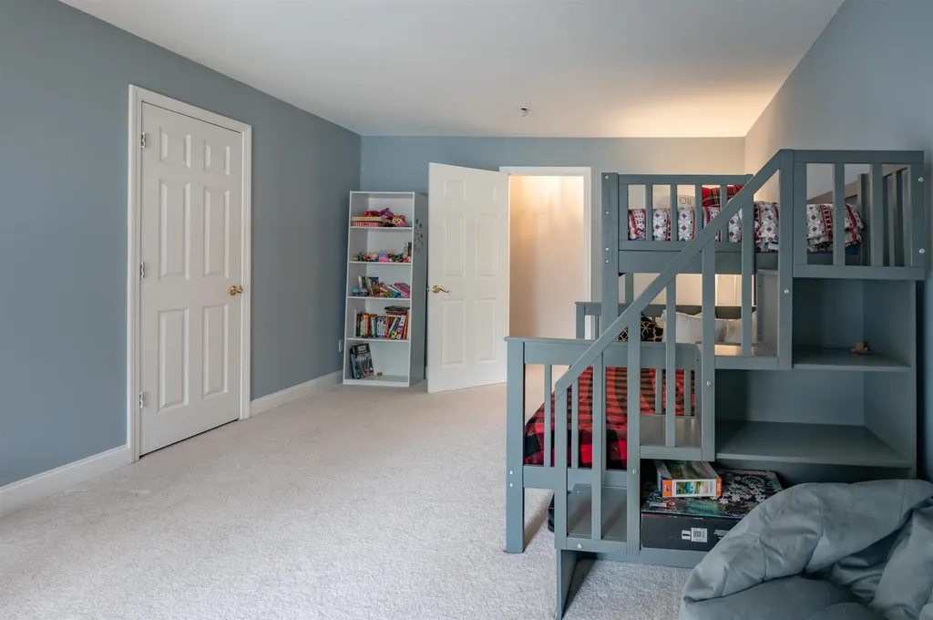3 Foxberry Drive New Boston NH 03070