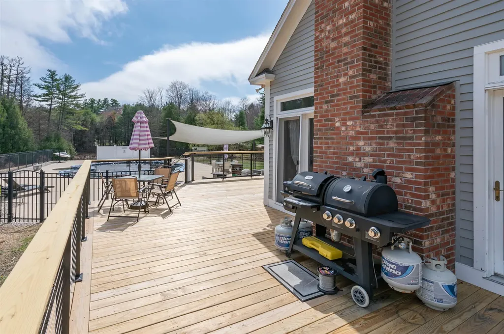 3 Foxberry Drive New Boston NH 03070