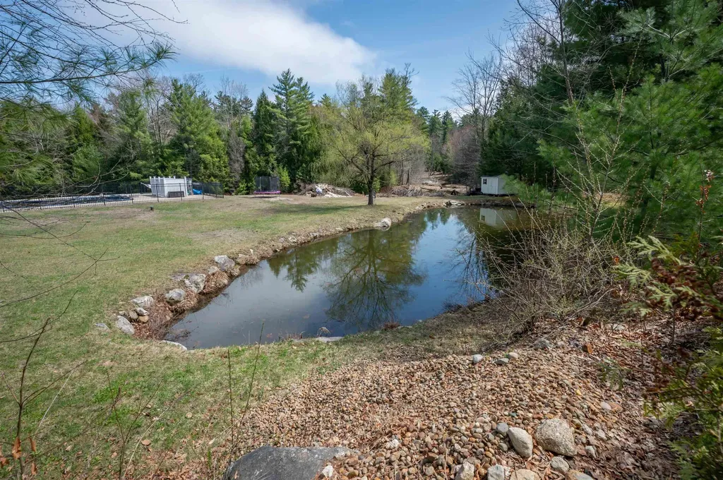 3 Foxberry Drive New Boston NH 03070