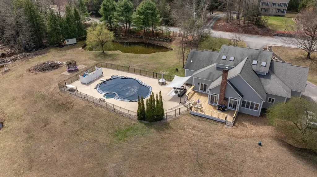 3 Foxberry Drive New Boston NH 03070