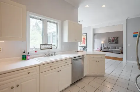 3 Foxberry Drive New Boston NH 03070