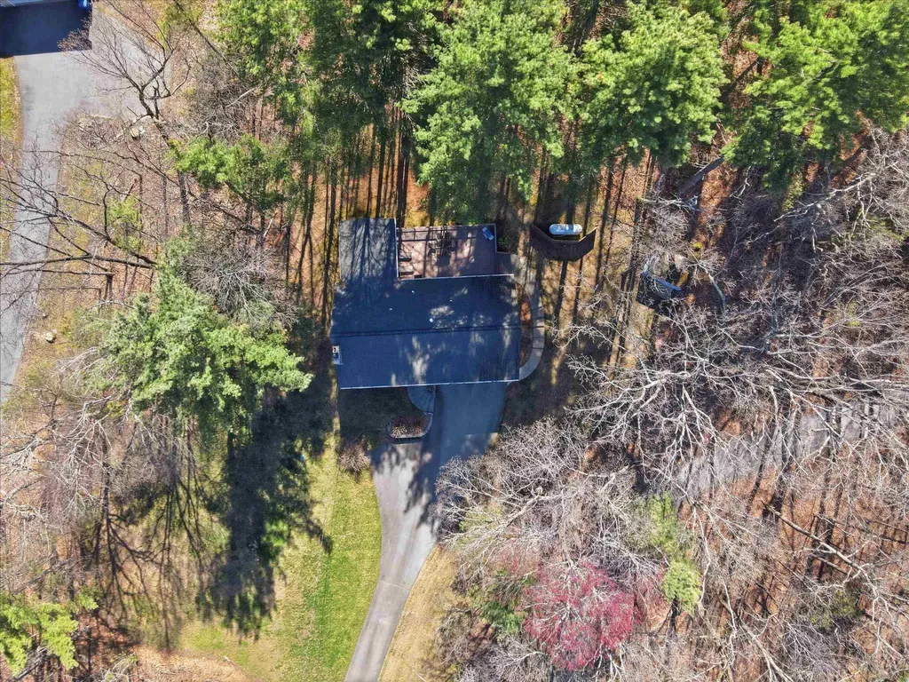 21 Brook Drive Hudson NH 03051