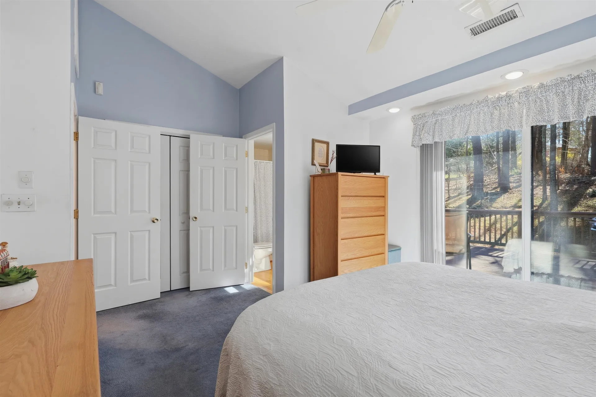 21 Brook Drive Hudson NH 03051