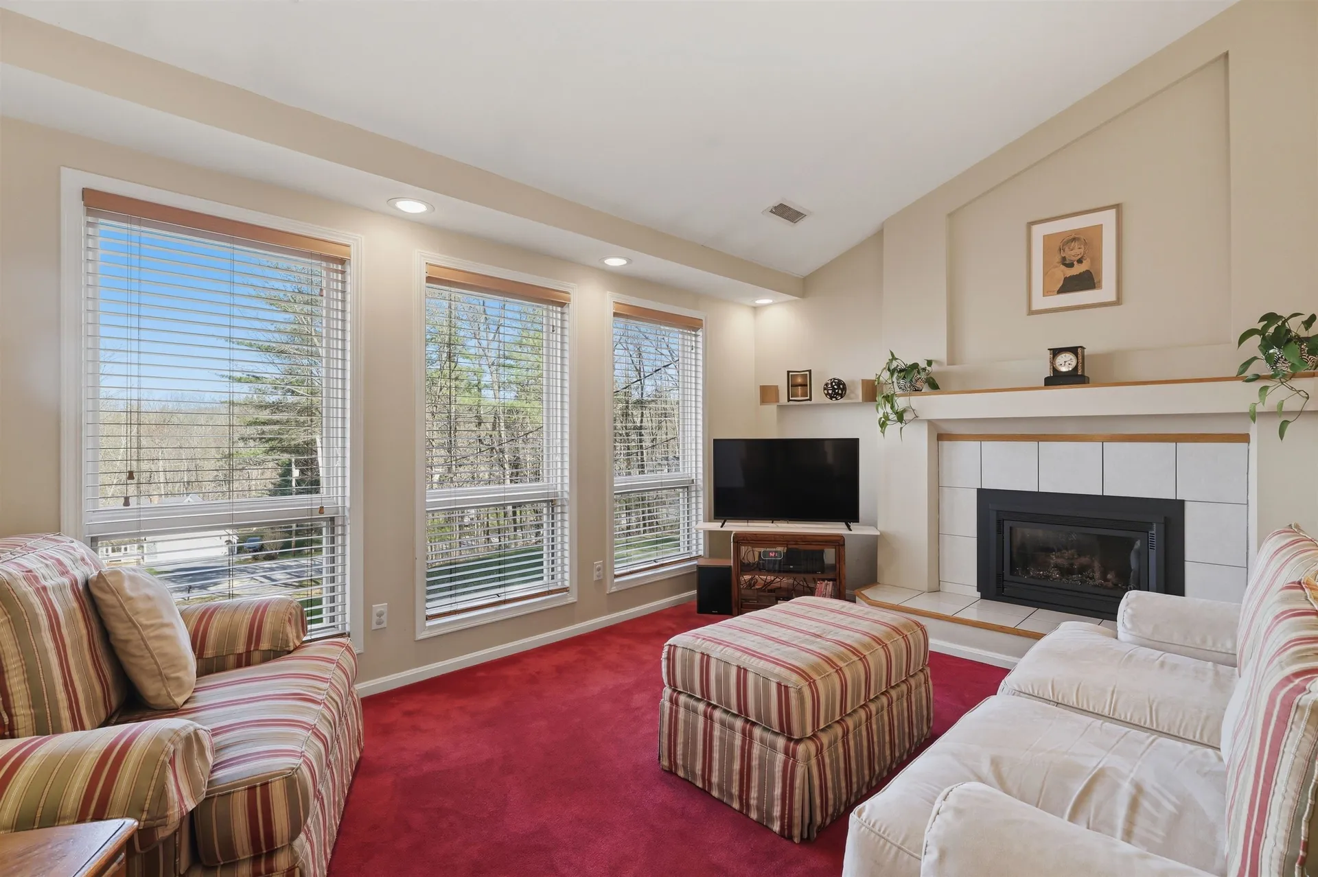21 Brook Drive Hudson NH 03051