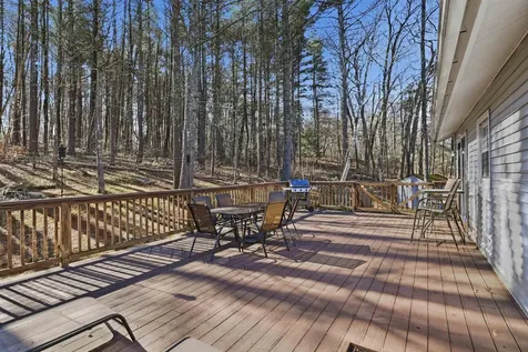21 Brook Drive Hudson NH 03051